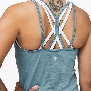 Lululemon Strappy Swifty Tech size 2 in teal